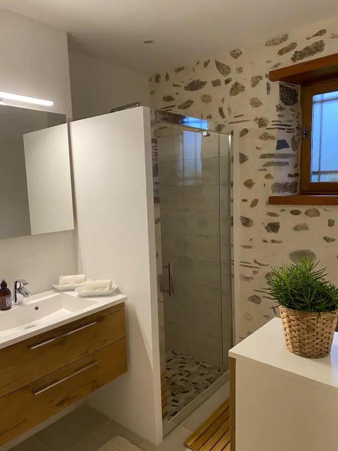 Domaine Des Pierres Trouvees Panzió Saint-Vincent  Kültér fotó